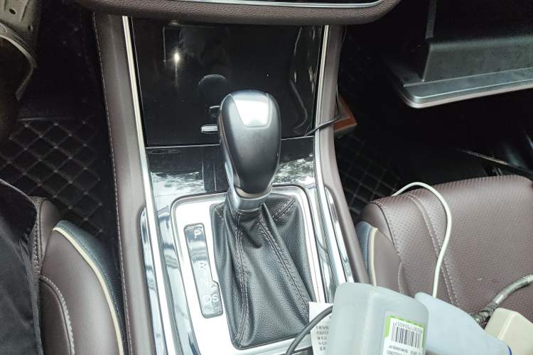 Used CHANGAN Raeton CC 2018 1.5T Automatic Haoya Model Guangmang Edition China V Standard Gear Lever