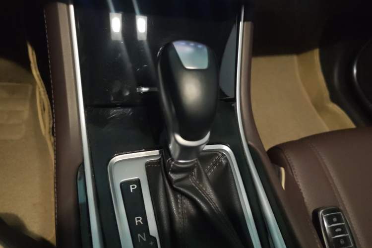 Used CHANGAN Raeton CC 2018 1.5T Automatic Haoya Model Guangmang Edition China V Standard Gear Lever