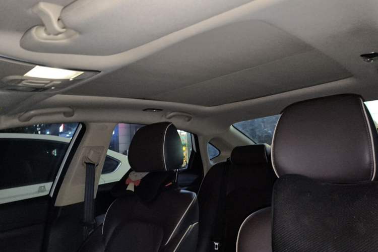 Used CHANGAN Raeton CC 2018 1.5T Automatic Zhiya Model China V Standard Headliner