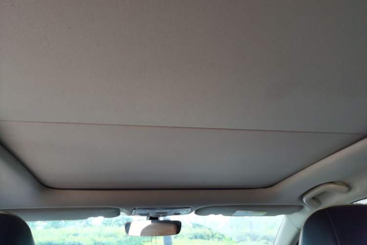 Used CHANGAN Raeton CC 2018 1.5T Manual Luxury Model China V Standard Headliner
