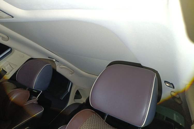 Used CHANGAN Raeton CC 2018 1.5T Automatic Zunya Model China V Standard Headliner