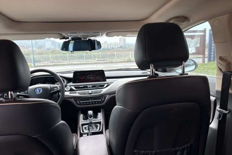 Used CHANGAN Raeton CC 2018 1.5T Automatic Haoya Model China V Standard Headliner