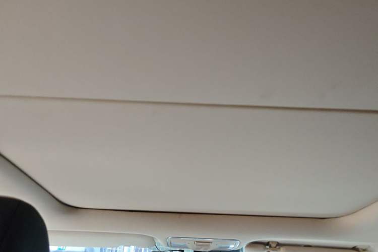Used CHANGAN Raeton CC 2018 1.5T Automatic Zunya Model China V Standard Headliner