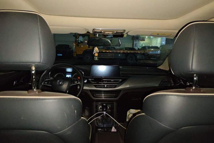Used CHANGAN Raeton CC 2018 1.5T Automatic Haoya Model Guangmang Edition China V Standard Headliner