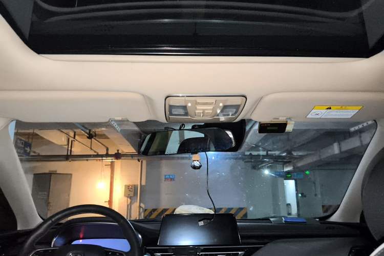 Used CHANGAN Raeton CC 2018 1.5T Automatic Zunya Model China V Standard Headliner