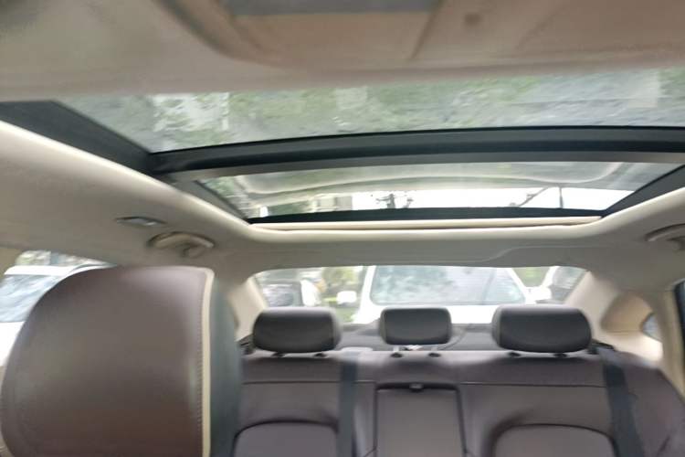 Used CHANGAN Raeton CC 2018 1.5T Automatic Haoya Model China V Standard Headliner