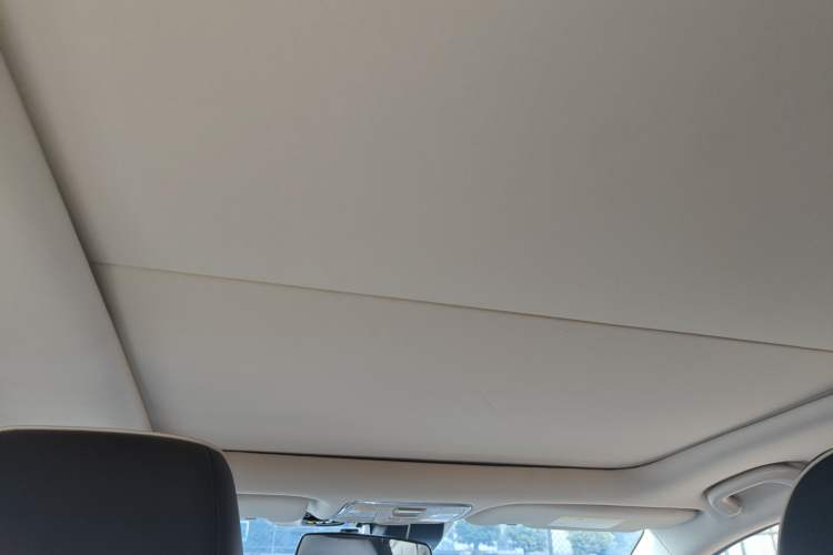 Used CHANGAN Raeton CC 2018 1.5T Automatic Zunya Model China V Standard Headliner