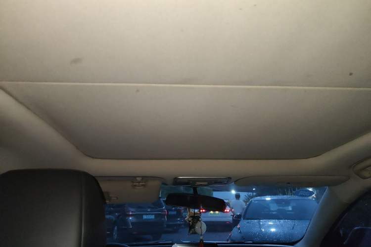 Used CHANGAN Raeton CC 2018 1.5T Automatic Elegant Starry Edition China V Standard Headliner