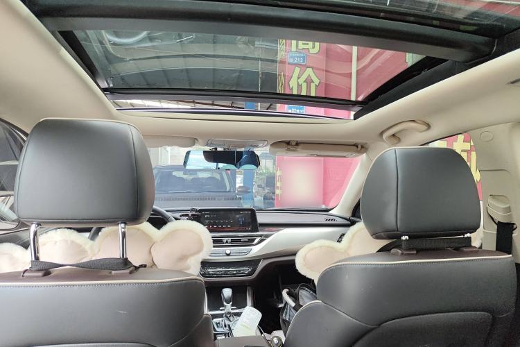 Used CHANGAN Raeton CC 2018 1.5T Automatic Haoya Model Guangmang Edition China V Standard Headliner