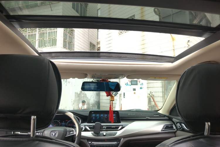 Used CHANGAN Raeton CC 2018 1.5T Automatic Zhiya Model China V Standard Headliner