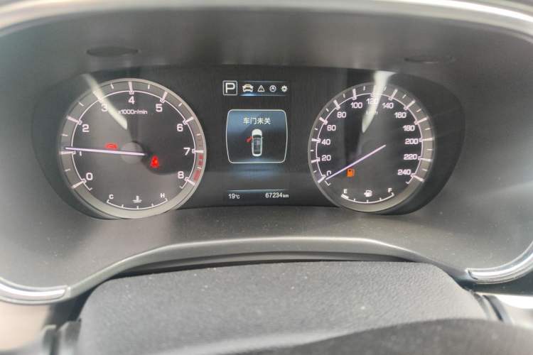 Used CHANGAN Raeton CC 2018 1.5T Automatic Elegant Starry Edition China V Standard Instrument Cluster