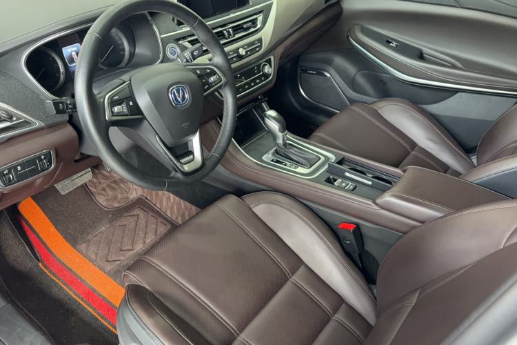 Used CHANGAN Raeton CC 2018 1.5T Automatic Elegant Starry Edition China V Standard Interior 3