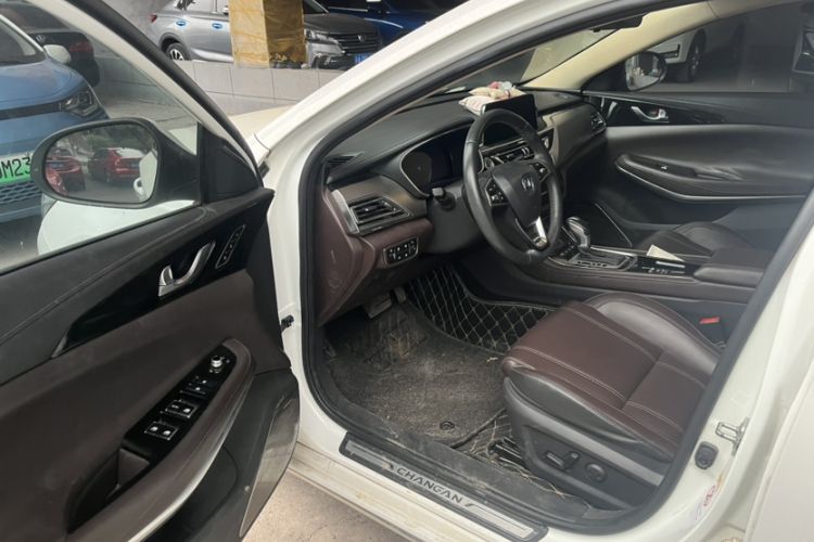 Used CHANGAN Raeton CC 2018 1.5T Automatic Zunya Model China V Standard Interior 4