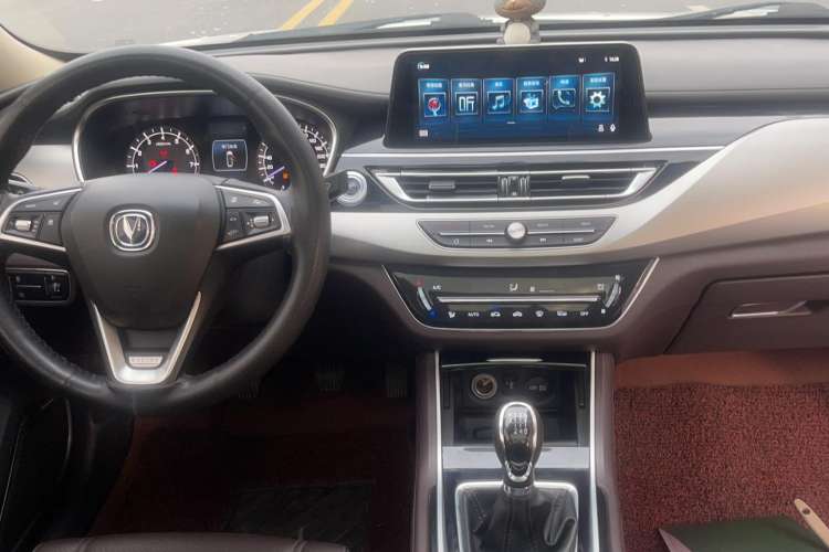 Used CHANGAN Raeton CC 2018 1.5T Manual Luxury Model China V Standard Interior 5