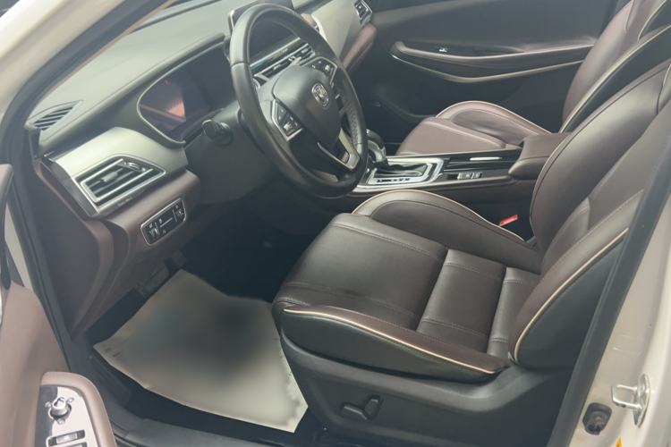 Used CHANGAN Raeton CC 2018 1.5T Automatic Zhiya Model China V Standard Interior 6