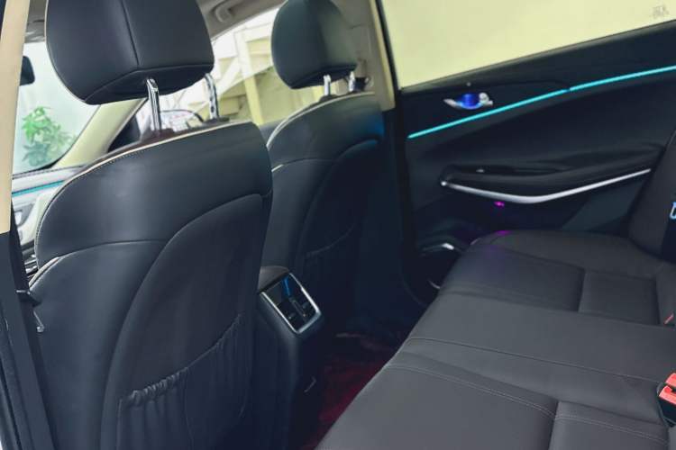Used CHANGAN Raeton CC 2018 1.5T Automatic Zhiya Model China V Standard Interior 7