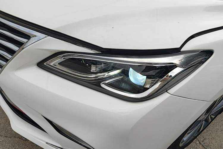 Used CHANGAN Raeton CC 2018 1.5T Automatic Zhiya Model China V Standard Left Front Headlight