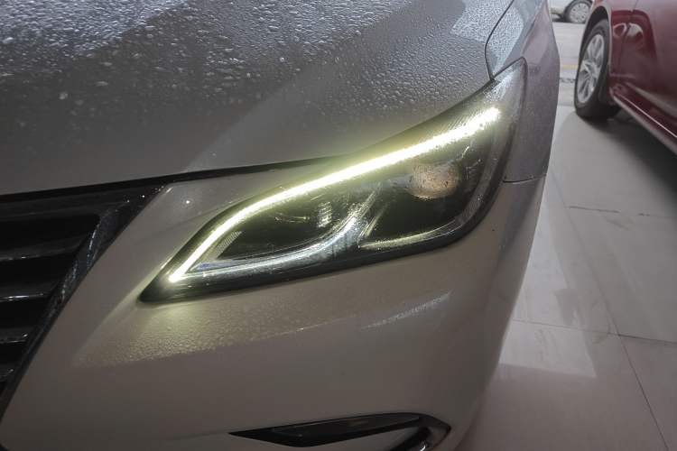 Used CHANGAN Raeton CC 2018 1.5T Automatic Zhiya Model China V Standard Left Front Headlight
