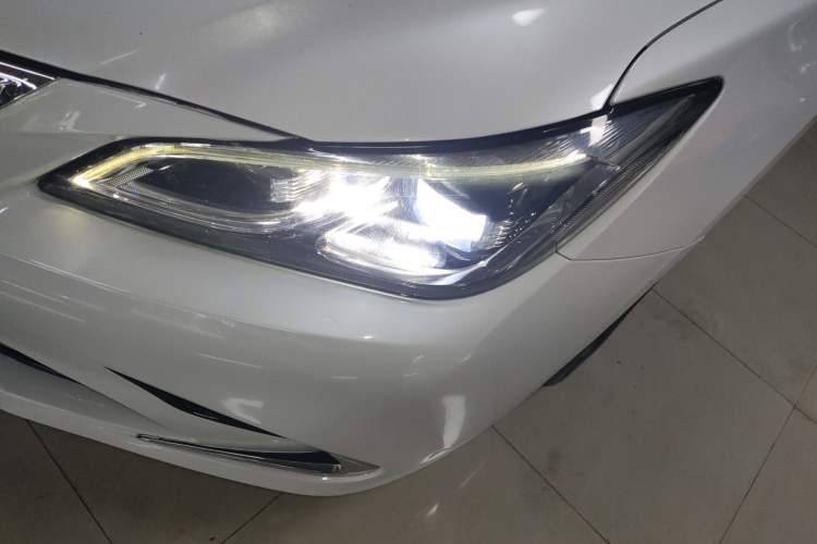 Used CHANGAN Raeton CC 2018 1.5T Automatic Haoya Model Guangmang Edition China V Standard Left Front Headlight