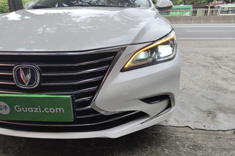 Used CHANGAN Raeton CC 2018 1.5T Automatic Haoya Model Guangmang Edition China V Standard Left Front Headlight