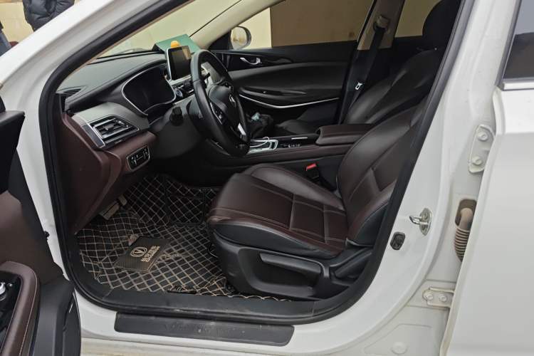 Used CHANGAN Raeton CC 2018 1.5T Automatic Elegant Starry Edition China V Standard Left Front Seat
