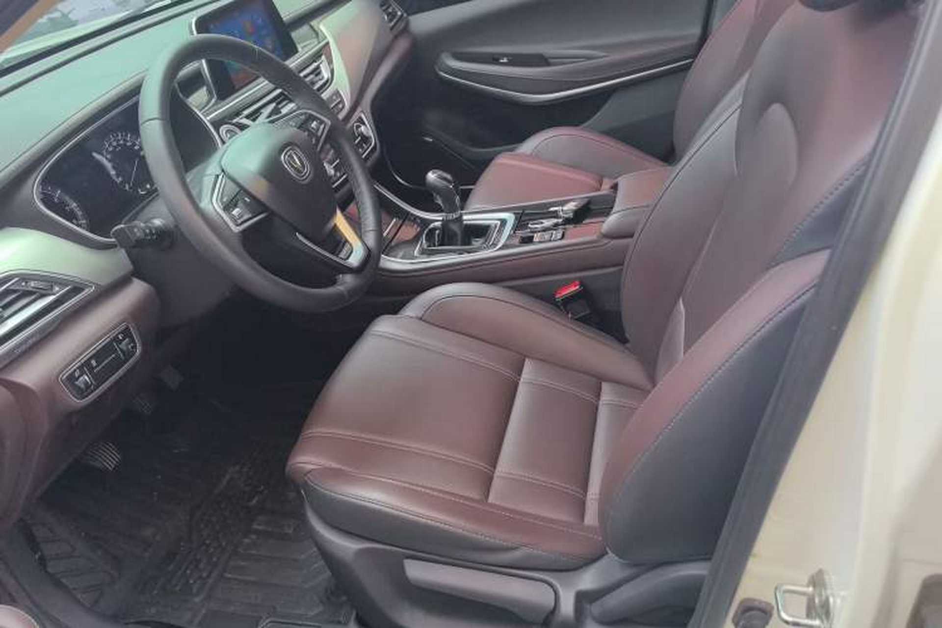 Used CHANGAN Raeton CC 2018 1.5T Manual Elegant Starry Edition China V Standard Left Front Seat