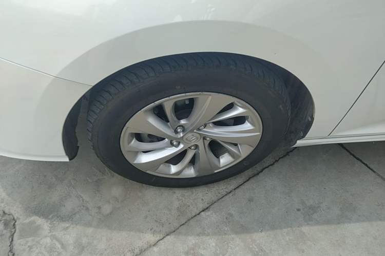 Used CHANGAN Raeton CC 2018 1.5T Manual Elegant Model China V Standard Left Front Wheel Hub