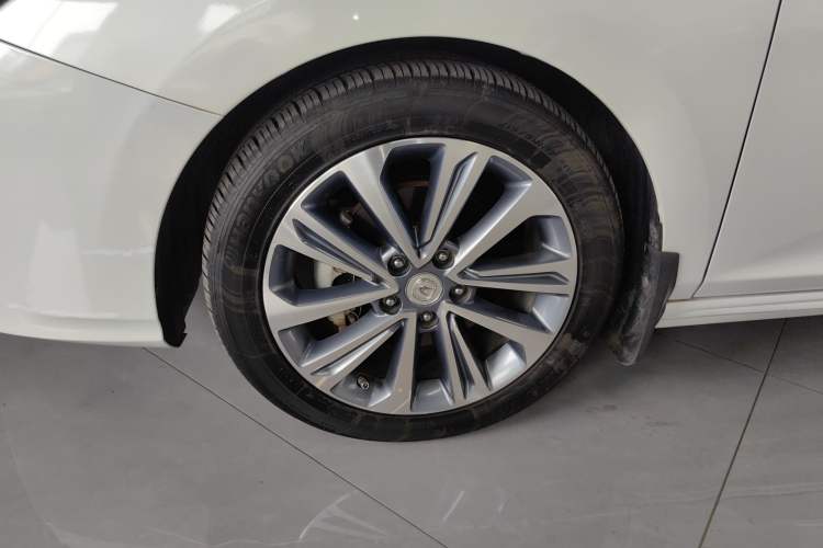 Used CHANGAN Raeton CC 2018 1.5T Manual Luxury Model China V Standard Left Front Wheel Hub