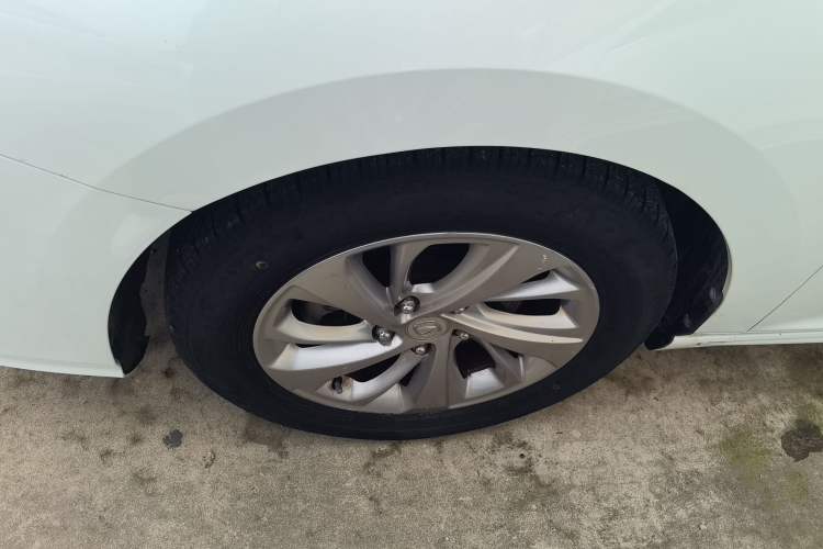Used CHANGAN Raeton CC 2018 1.5T Manual Elegant Starry Edition China V Standard Left Front Wheel Hub