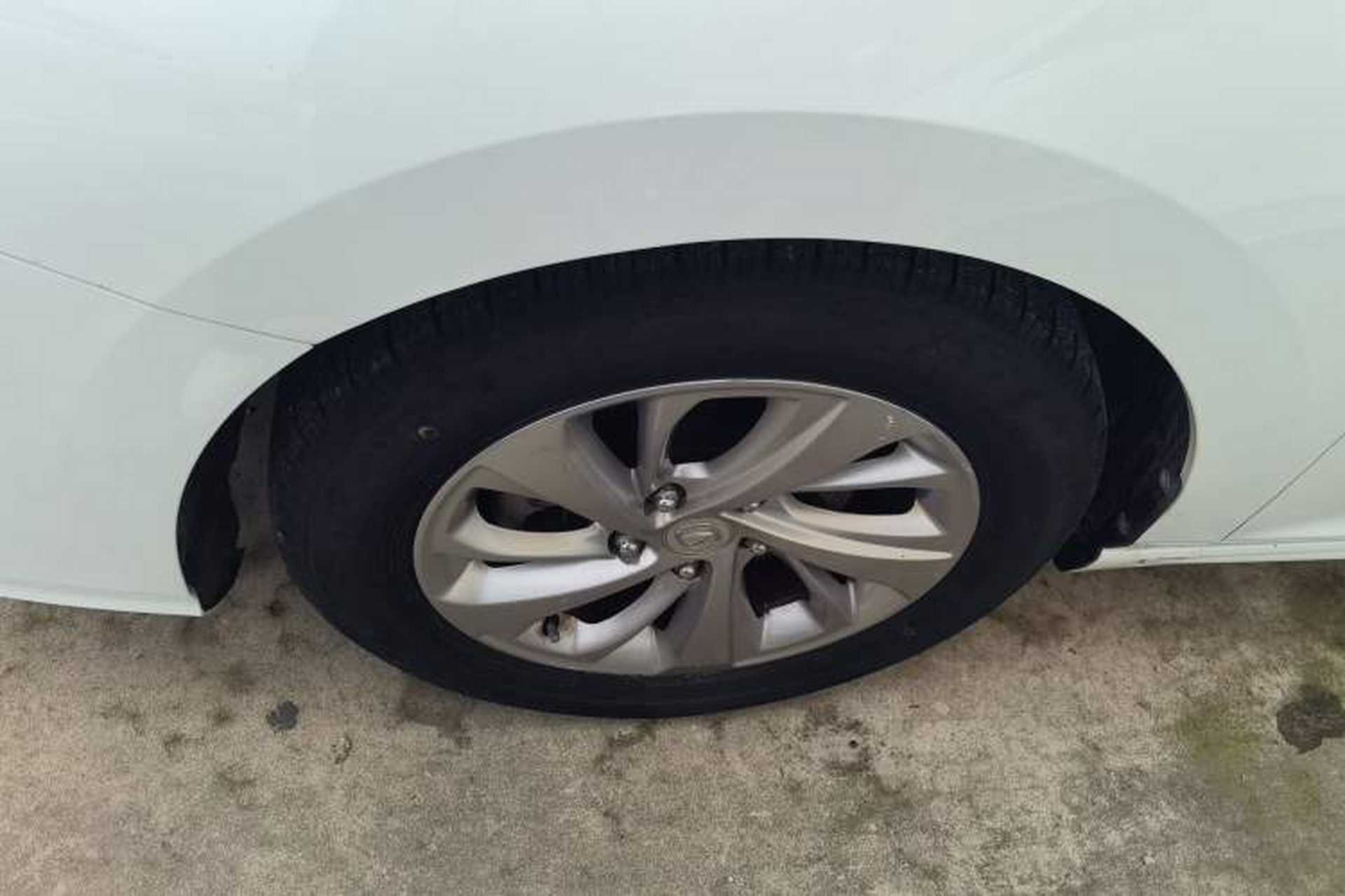 Used CHANGAN Raeton CC 2018 1.5T Manual Elegant Starry Edition China V Standard Left Front Wheel Hub