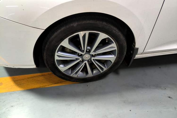 Used CHANGAN Raeton CC 2018 1.5T Manual Luxury Model China V Standard Left Front Wheel Hub