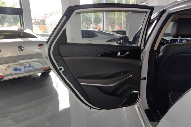 Used CHANGAN Raeton CC 2018 1.5T Manual Luxury Model China V Standard Left Rear Door Interior