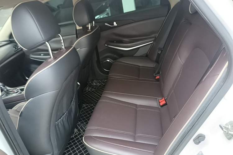 Used CHANGAN Raeton CC 2018 1.5T Automatic Zhiya Model China V Standard Left Rear Seat