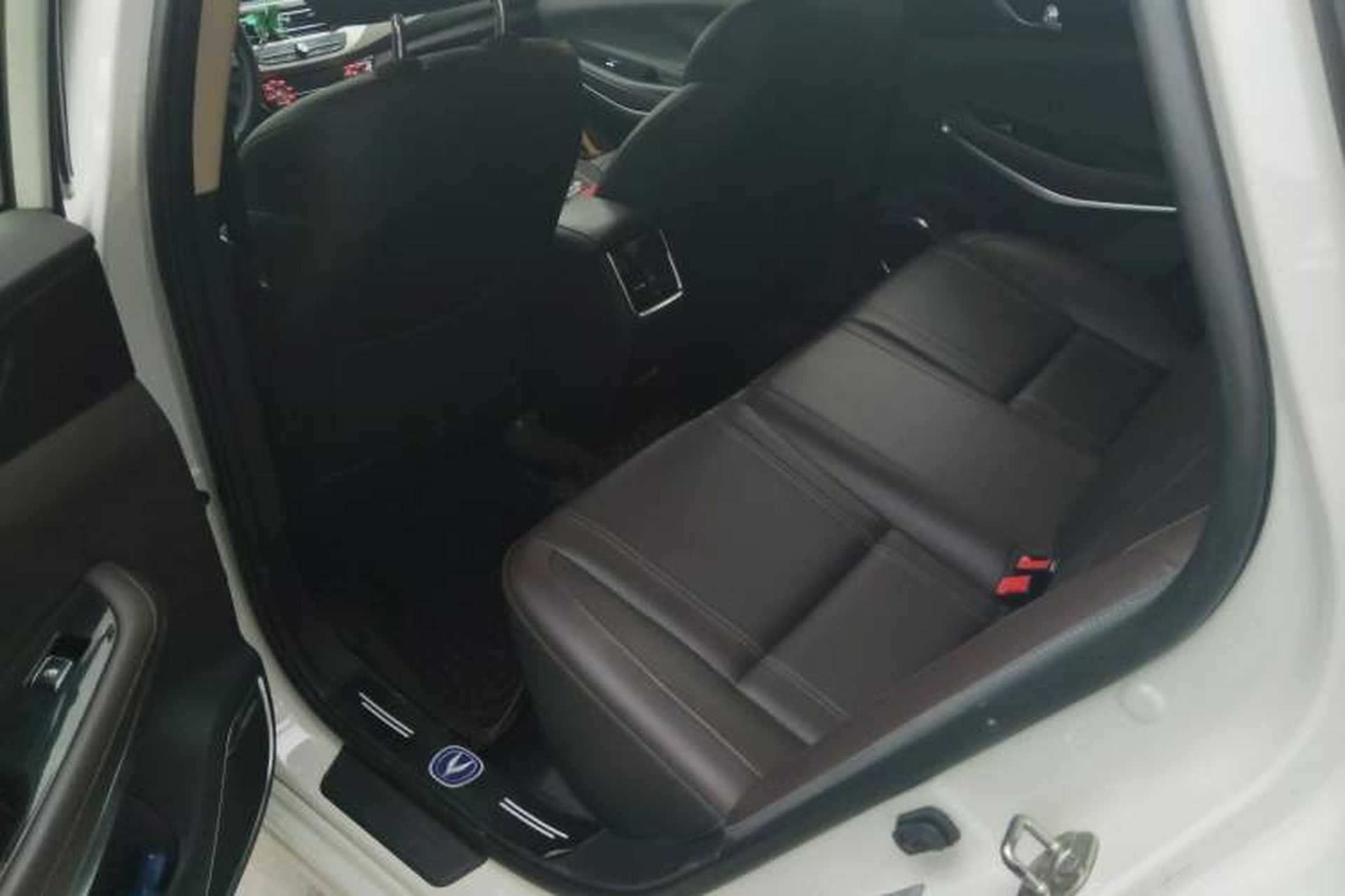 Used CHANGAN Raeton CC 2018 1.5T Manual Elegant Starry Edition China V Standard Left Rear Seat