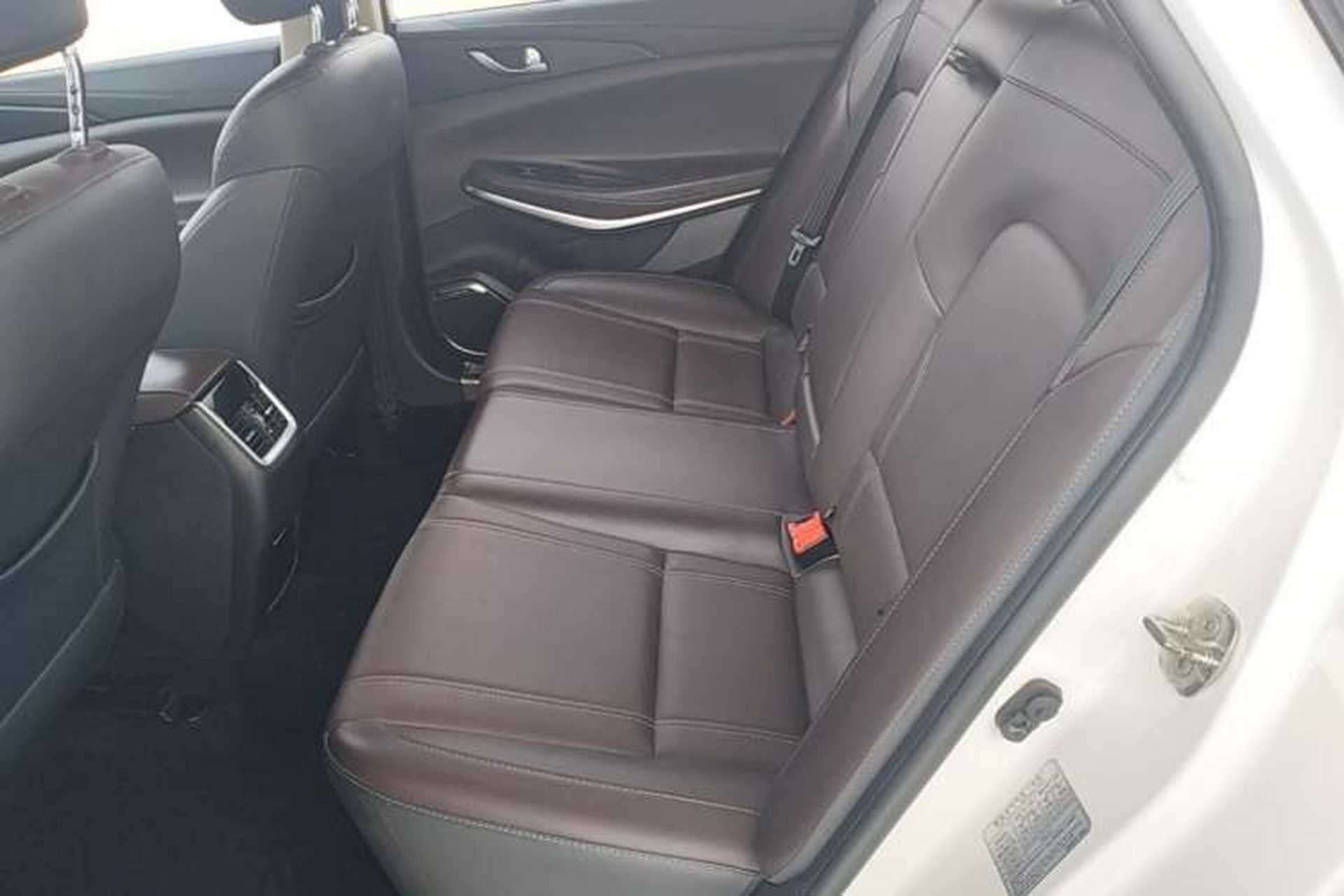 Used CHANGAN Raeton CC 2018 1.5T Manual Elegant Model China V Standard Left Rear Seat