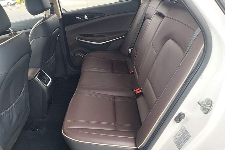 Used CHANGAN Raeton CC 2018 1.5T Automatic Zunya Model China V Standard Left Rear Seat