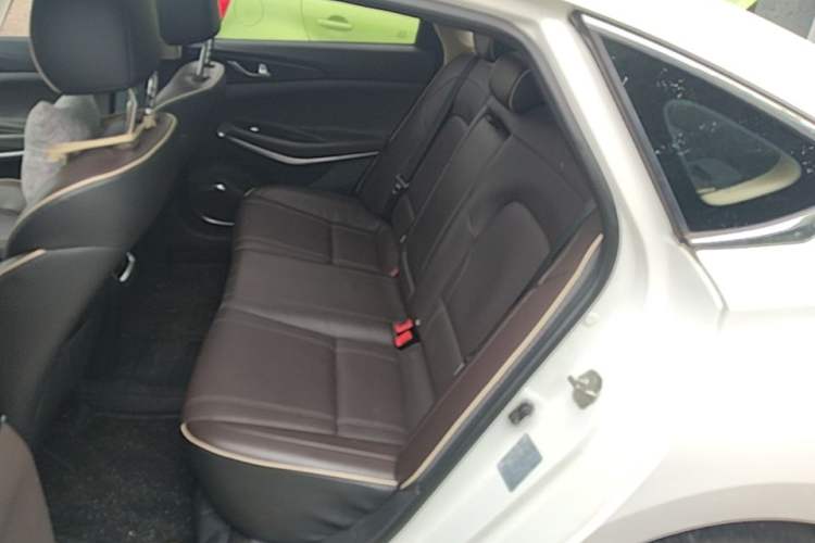 Used CHANGAN Raeton CC 2018 1.5T Automatic Zhiya Model China V Standard Left Rear Seat