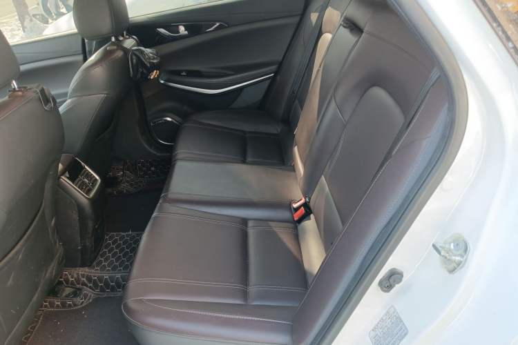 Used CHANGAN Raeton CC 2018 1.5T Automatic Elegant Version China V Standard Left Rear Seat