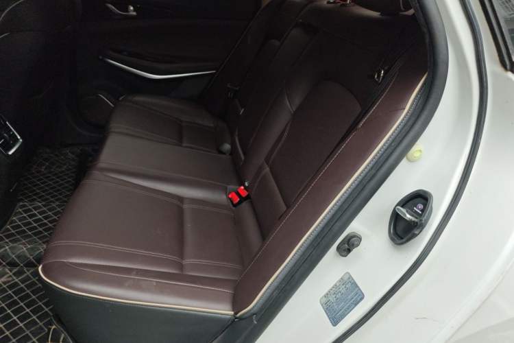 Used CHANGAN Raeton CC 2018 1.5T Automatic Zunya Model China V Standard Left Rear Seat