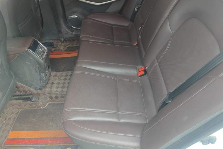 Used CHANGAN Raeton CC 2018 1.5T Manual Elegant Model China V Standard Left Rear Seat