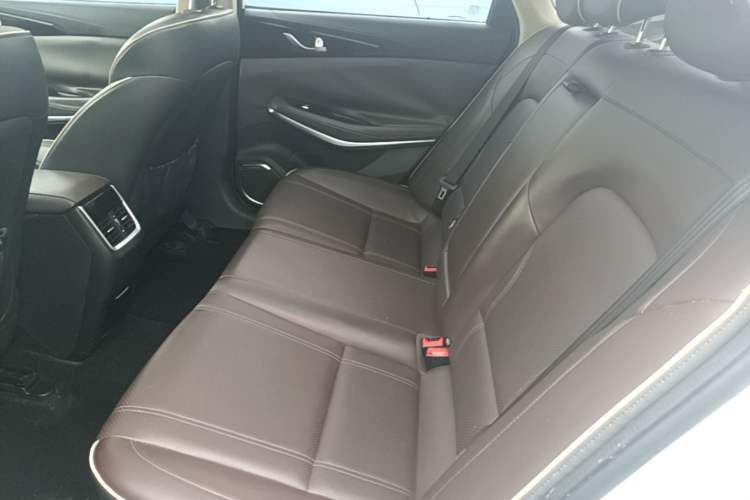 Used CHANGAN Raeton CC 2018 1.5T Automatic Haoya Model China V Standard Left Rear Seat