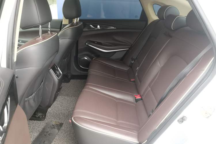 Used CHANGAN Raeton CC 2018 1.5T Automatic Haoya Model China V Standard Left Rear Seat