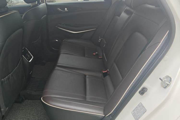 Used CHANGAN Raeton CC 2018 1.5T Automatic Haoya Model Guangmang Edition China V Standard Left Rear Seat