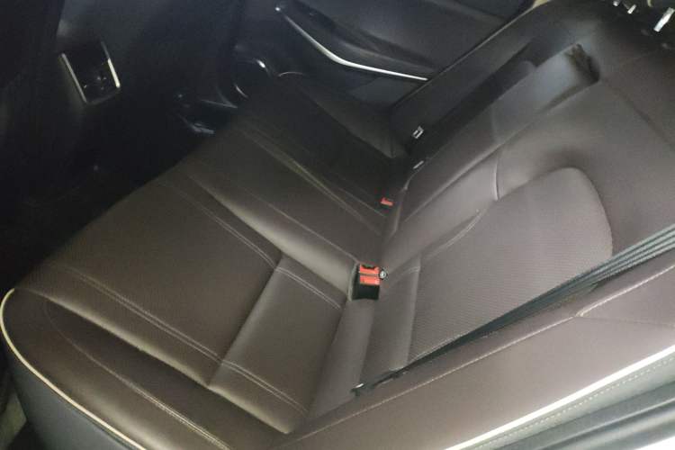 Used CHANGAN Raeton CC 2018 1.5T Automatic Haoya Model Guangmang Edition China V Standard Left Rear Seat