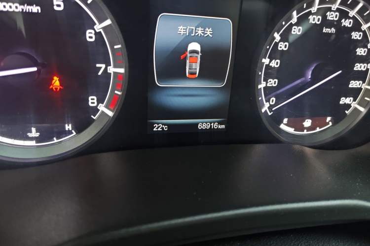 Used CHANGAN Raeton CC 2018 1.5T Automatic Elegant Starry Edition China V Standard Odometer Close Up