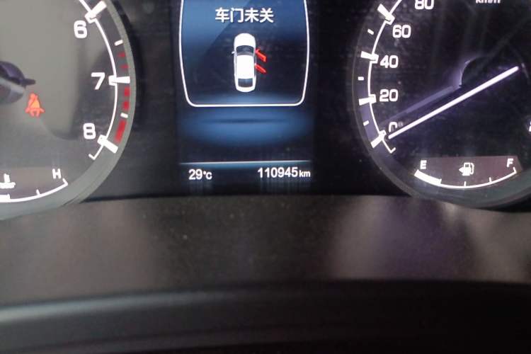 Used CHANGAN Raeton CC 2018 1.5T Manual Elegant Model China V Standard Odometer Close Up