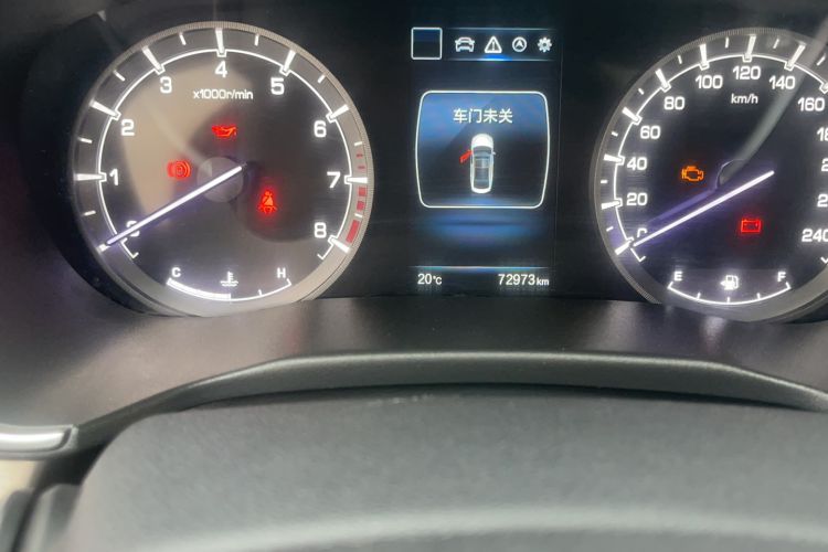 Used CHANGAN Raeton CC 2018 1.5T Manual Luxury Model China V Standard Odometer Close Up