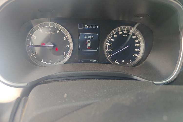 Used CHANGAN Raeton CC 2018 1.5T Manual Elegant Model China V Standard Odometer Close Up
