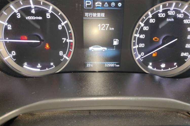 Used CHANGAN Raeton CC 2018 1.5T Automatic Elegant Starry Edition China V Standard Odometer Close Up