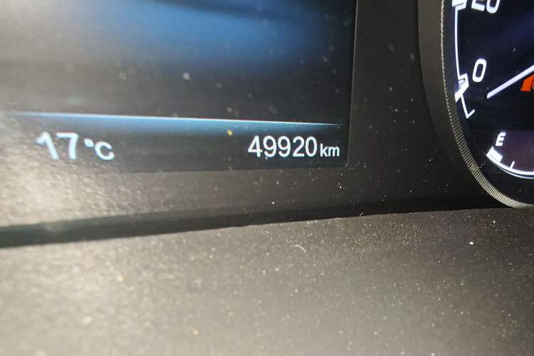Used CHANGAN Raeton CC 2018 1.5T Automatic Elegant Starry Edition China V Standard Odometer Close Up